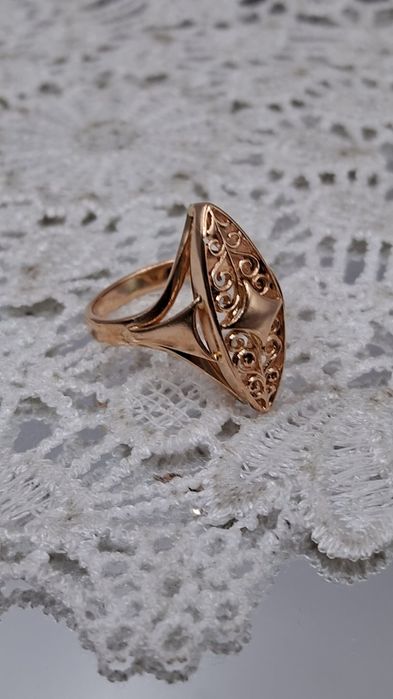 Золота каблучка 583