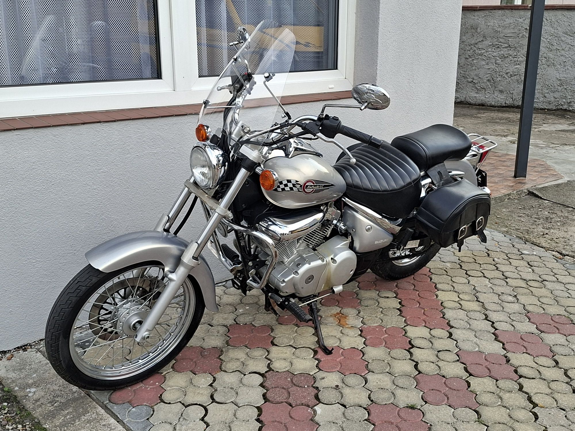 Suzuki Intruder 125 kat.B/A1 rok 2004 mały przebieg transport pod dom