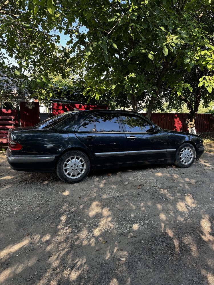 Mercedes-Benz W210 2.2 CDI 1999р 6ступка ELEGANCE