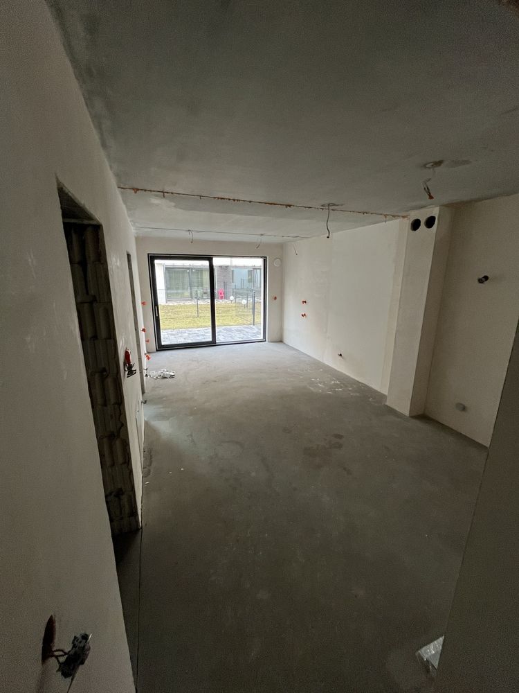 Sprzedam przestronne 3 pokojowe mieszkanie z ogródkiem - Olkusz