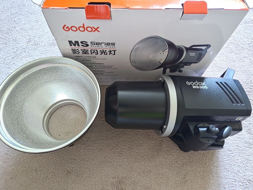 Lampa błyskowa studyjna Godox MS300 z odbłyśnikiem NOWA