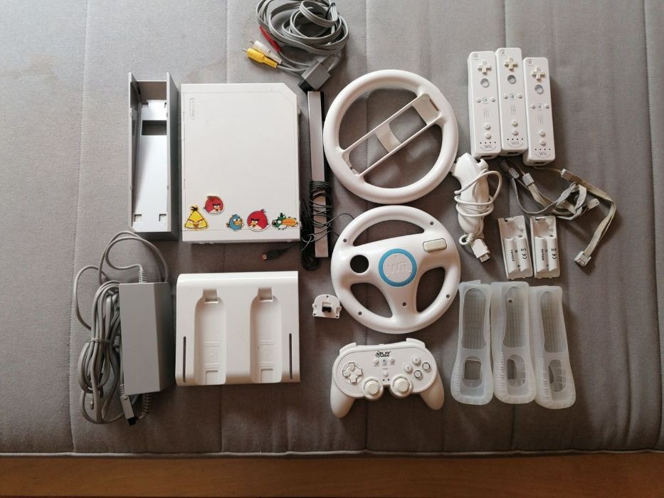 Nintendo wii + acessórios + Jogos + Figuras