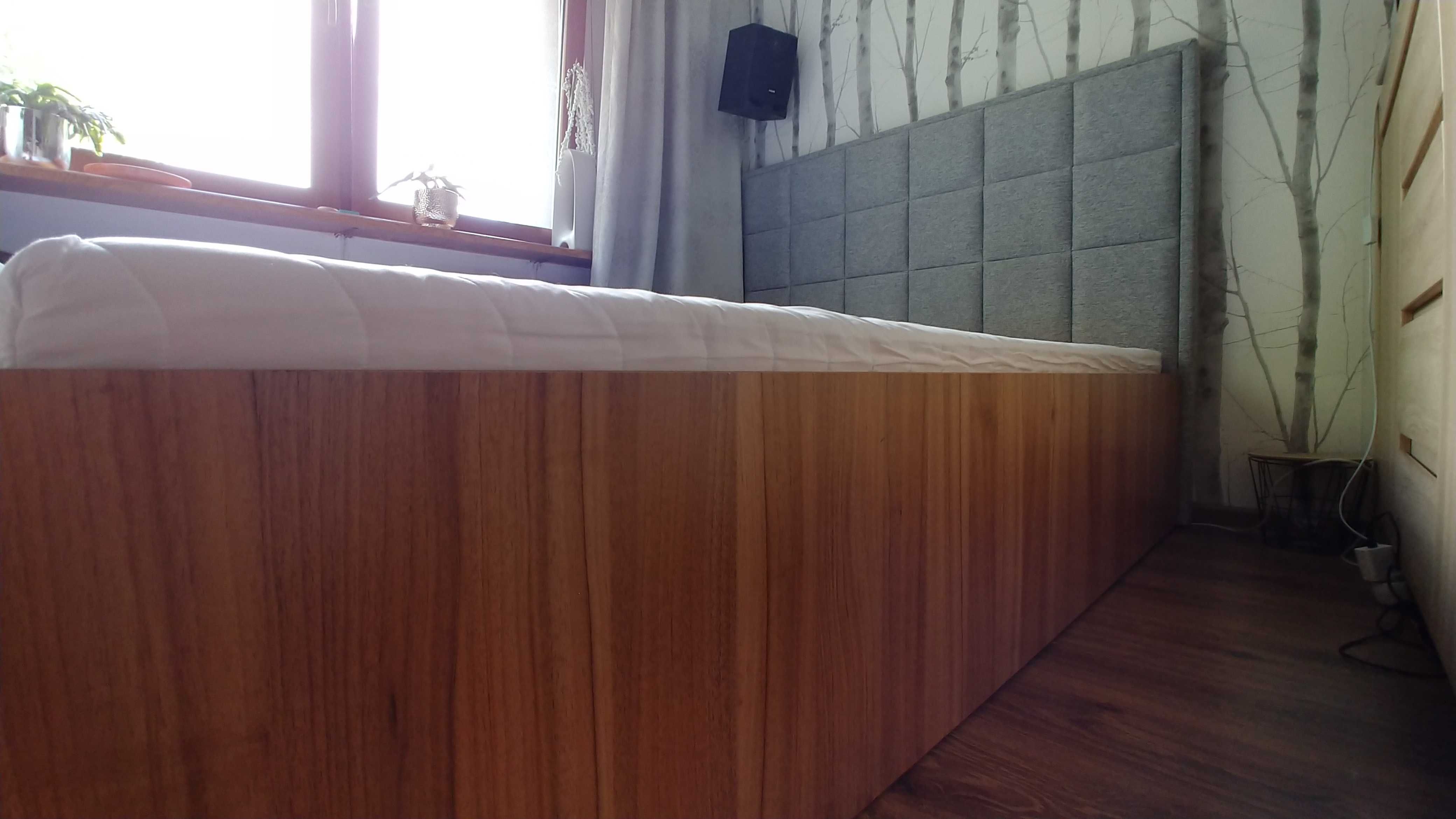 Łóżko 150x200 panelowe wezgłowie, metalowa konstrukcja, duży pojemnik