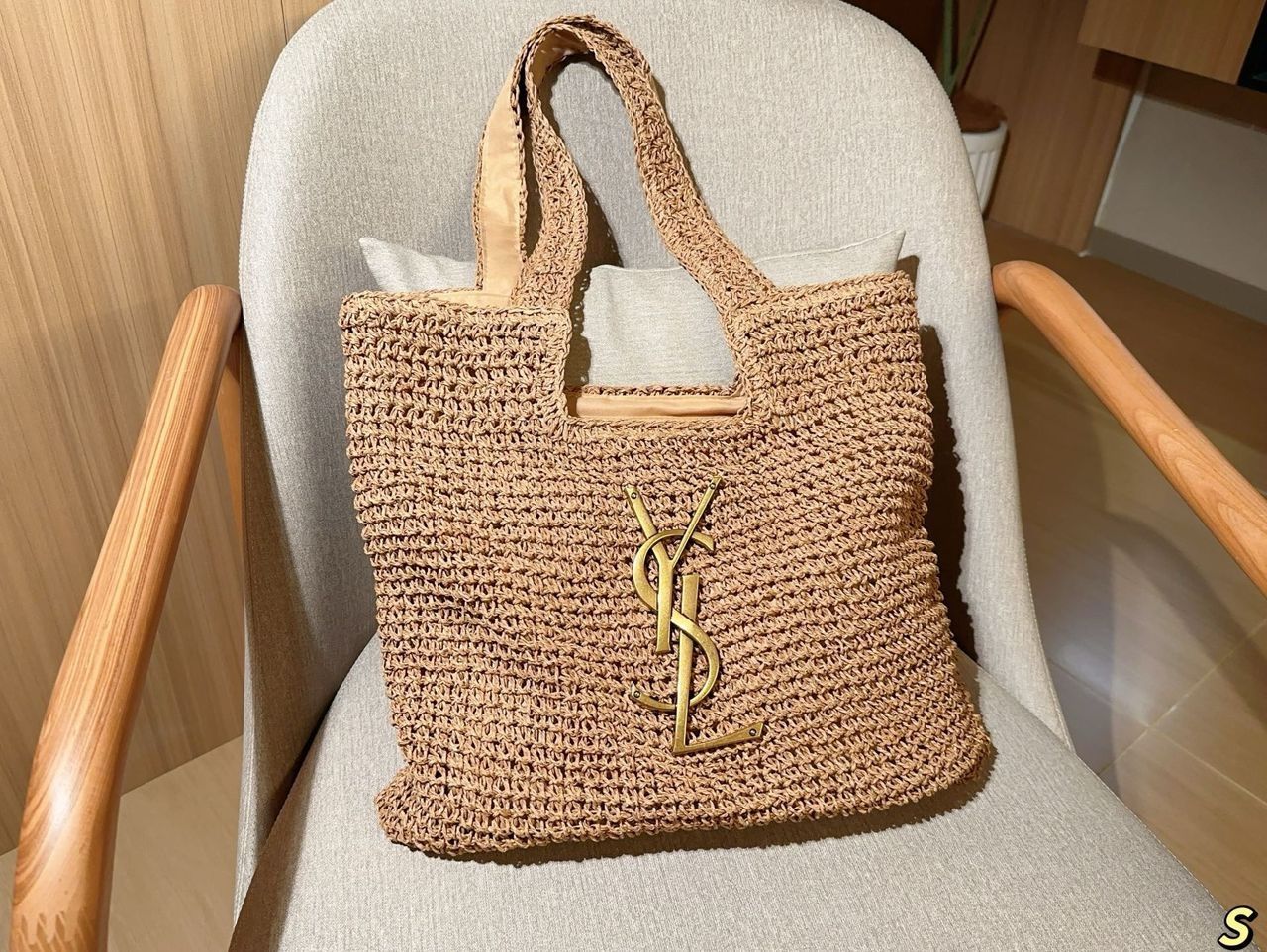 Piekna torebka Saint Laurent