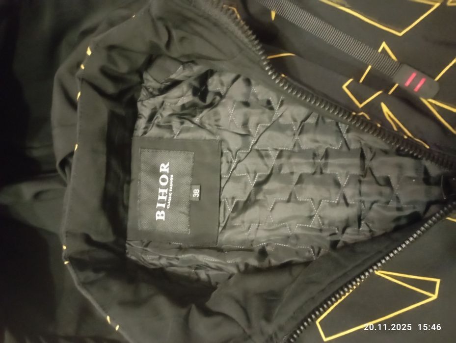 Куртка осіння 134