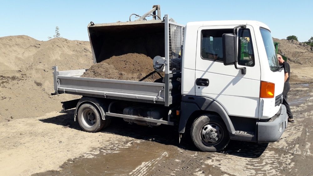 zapewniam TRANSPORT  - Ziemia ogrodowa przesiewana 5 t luzem