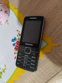 Telefon Samsung.