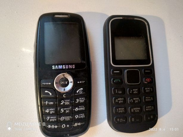 Два телефони Нокия і Самсунг