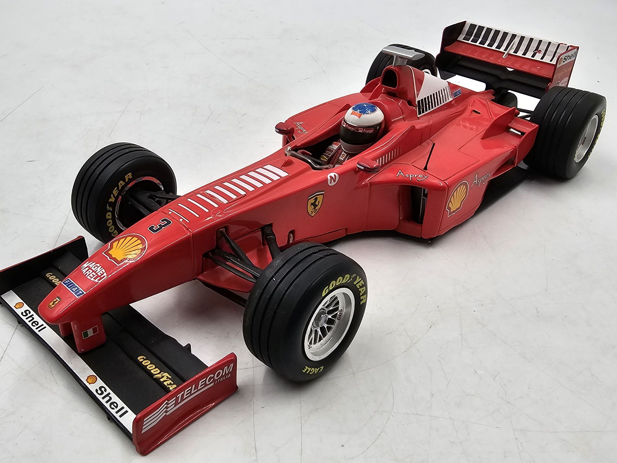 Ferrari  f1 f300 z roku 1998 minichams w skali 1:18