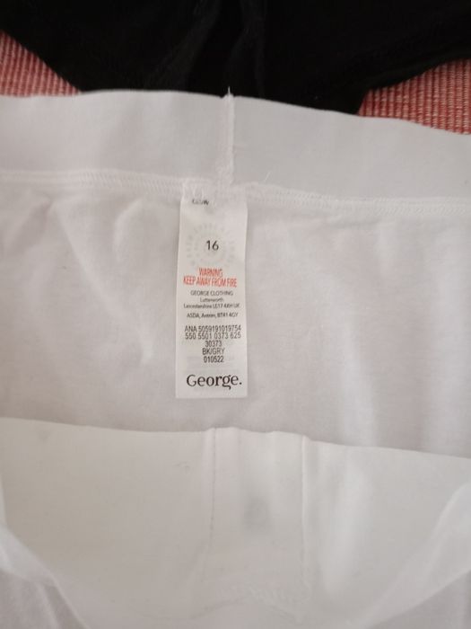 Bokserki w zestawie 2sztuki.