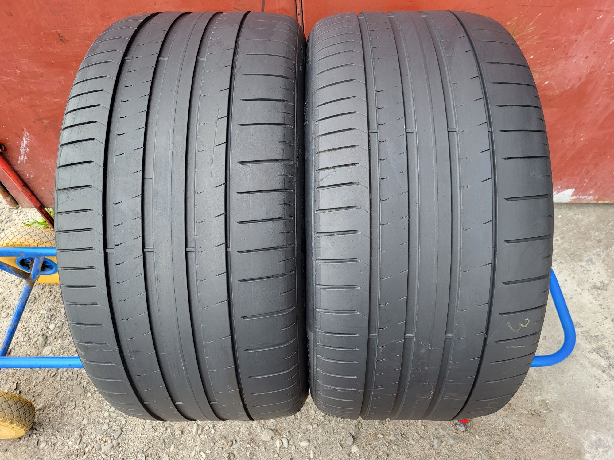 315/40/21 R21 Pirelli PZERO PZ4 2шт ціна за 1шт літо шини