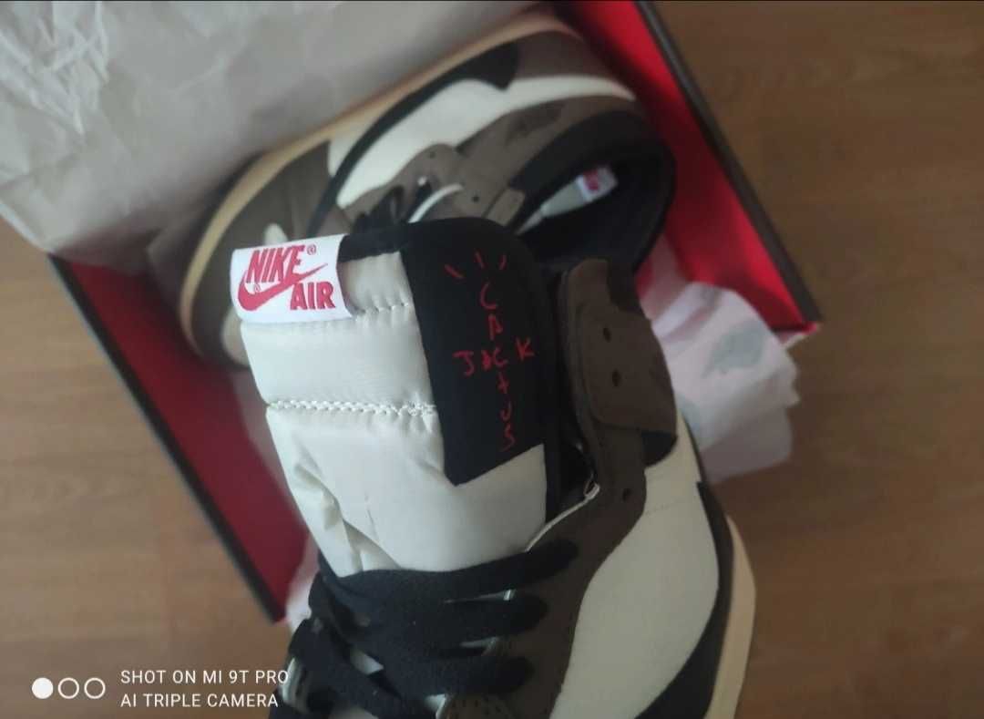 Jordan 1 Travis Scott Mocha (Deadstock)-New, Never Worn