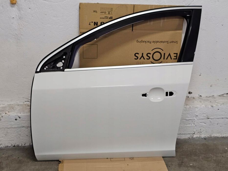 Drzwi lewy przód volvo V60 S60 2010--2017 /614-46