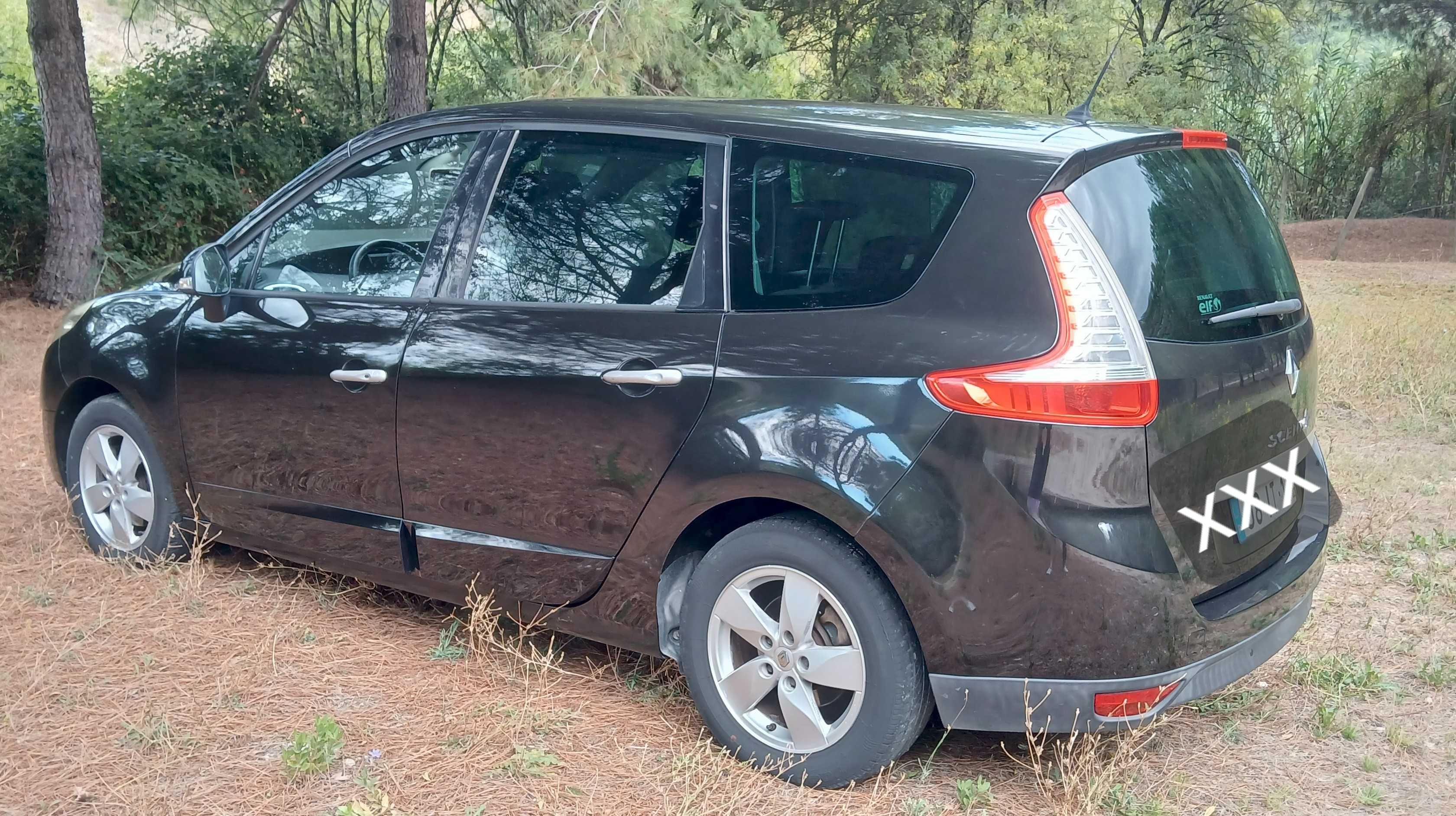 Renault Grand Scenic 110cv - 7 Lugares