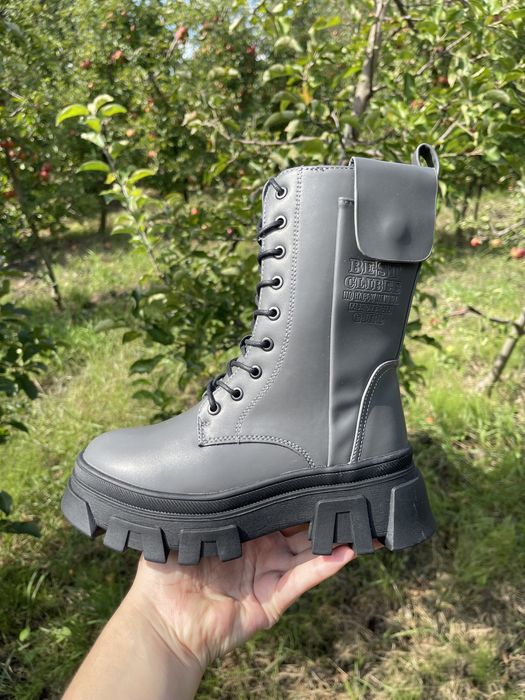 Розпродаж дитячого зимового взуття для дівчаток