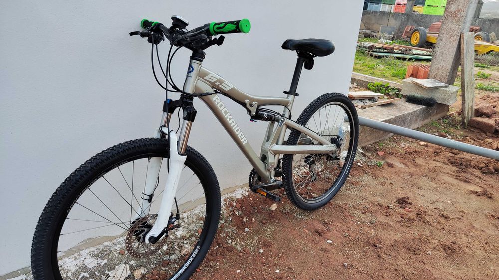 Bicicleta Rockrider 6.3 com Suspensão total