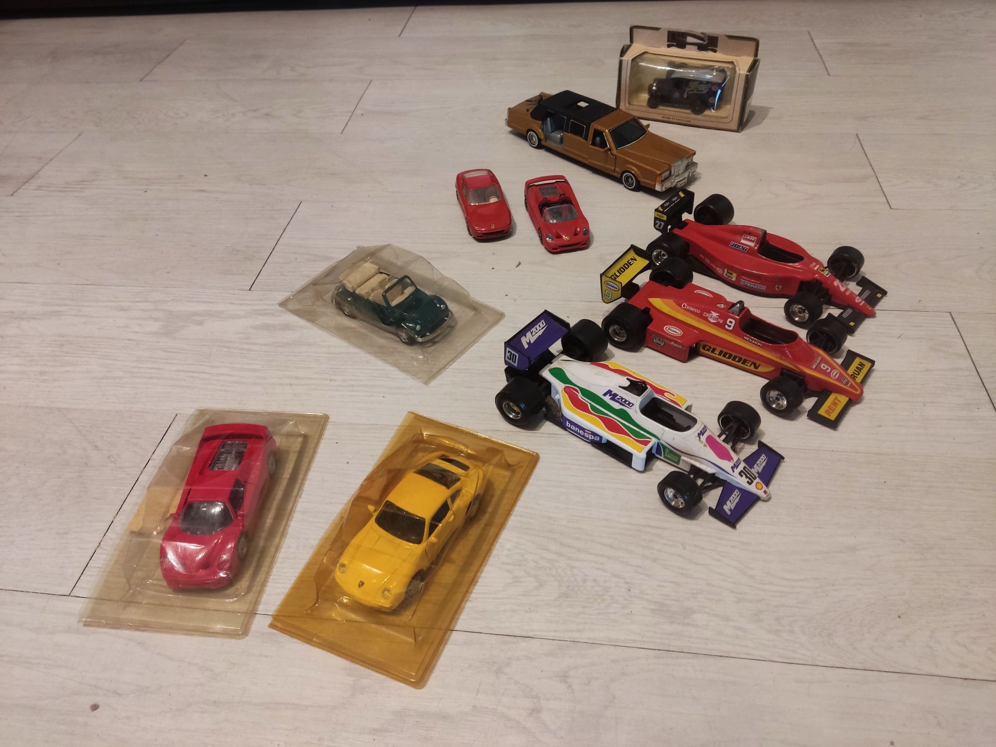 Carros de coleção a escala