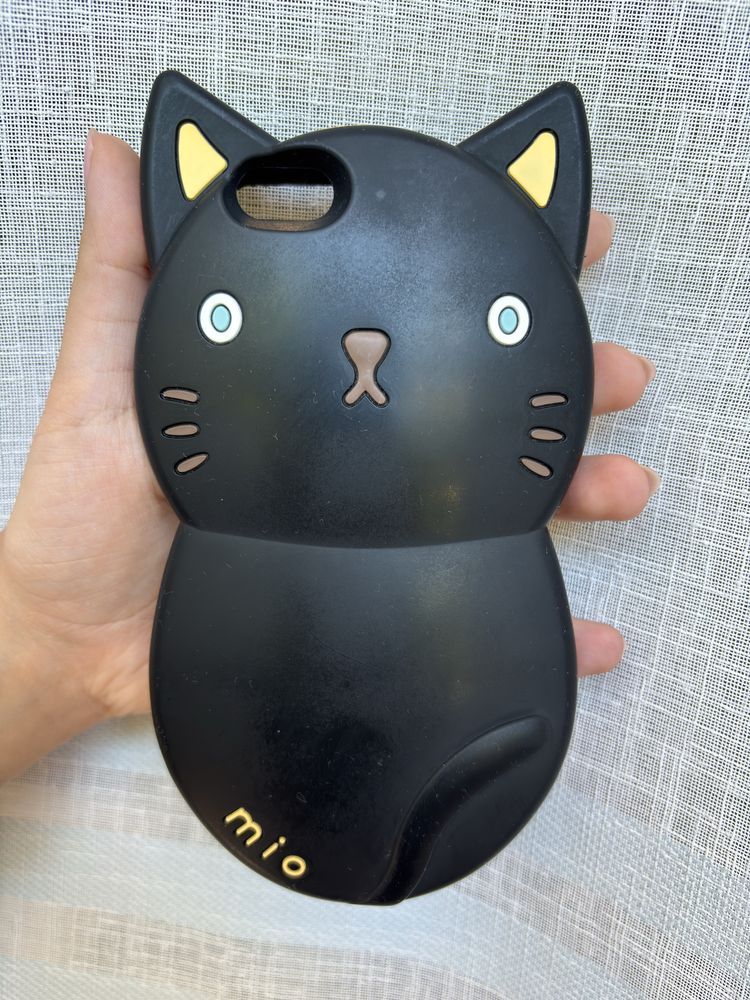 Capa iphone 6s com formato de gatinho