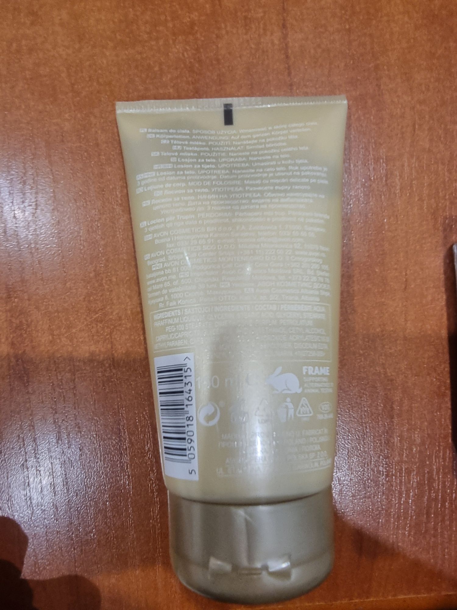 Attraction balsam do ciała i Liftingujące serum do twarzy w ampułkach