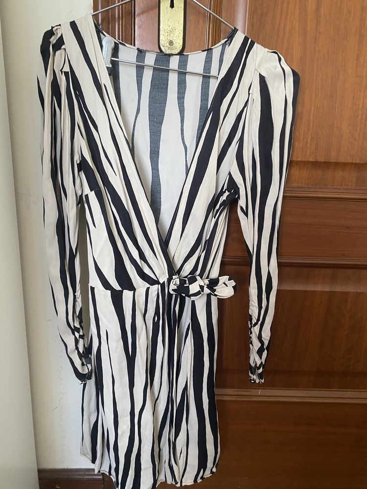 Vestido com calcao zara