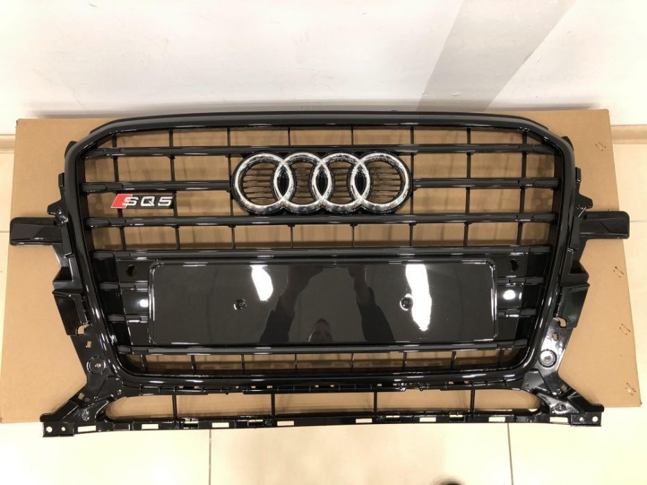Решітка Радіатора Audi А5 SQ5 8R 12-16г решотка решітка Ауди ку5 8р.