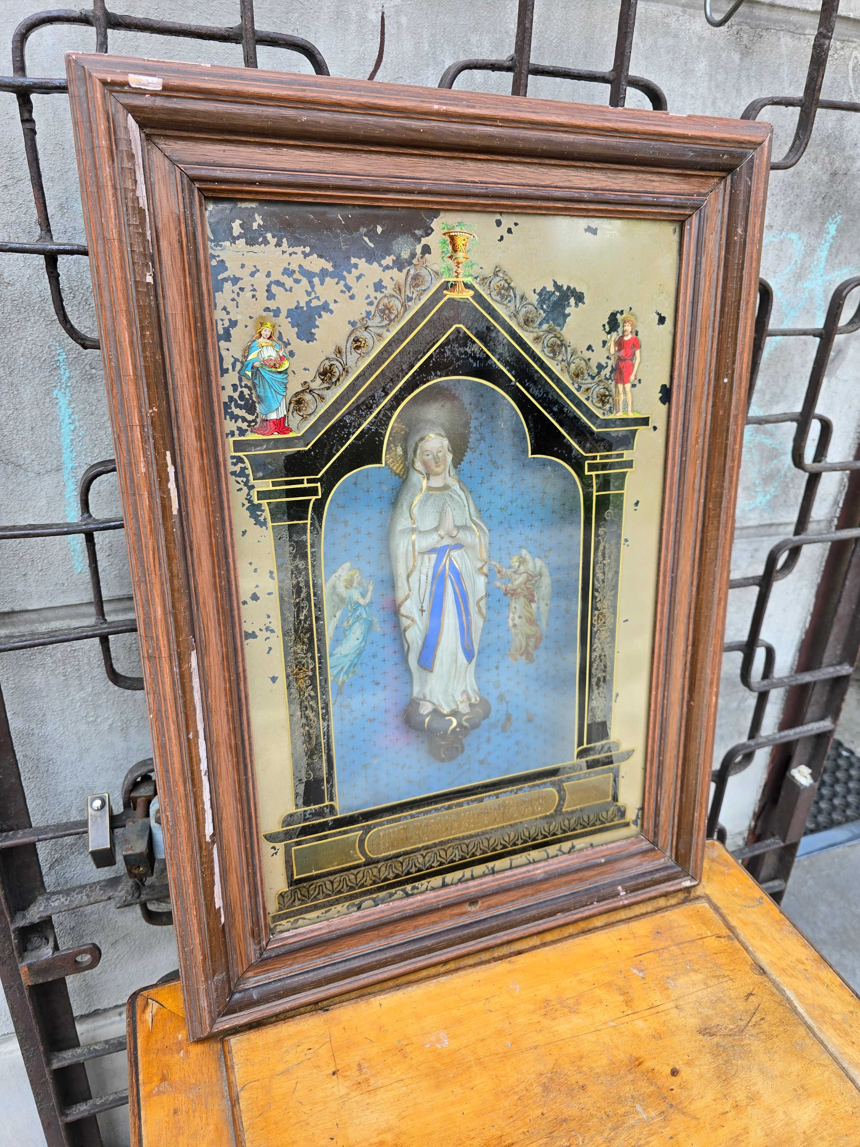 Stary obraz Matka Boska Maryja za szybą