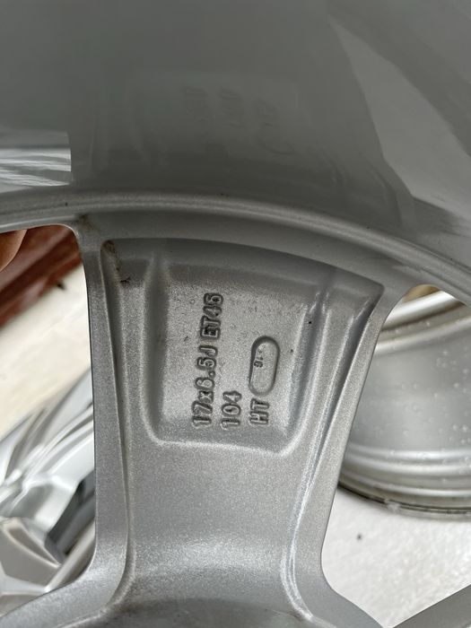 Orginalne alufelgi Toyota CH-R RAV4 Avensis corolla 17r