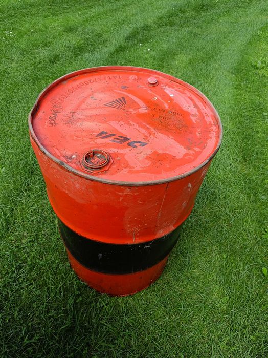 Beczki stalowe x2, zbiornik 200l x2