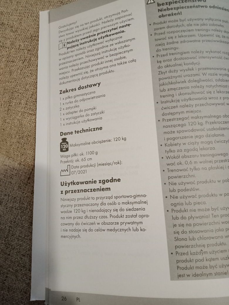 Nowa czerwona piłka gimnastyczna o przekroju 65 cm marki Crivit