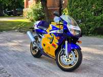 Suzuki GSX-R Suzuki GSXR 600 SRAD A2