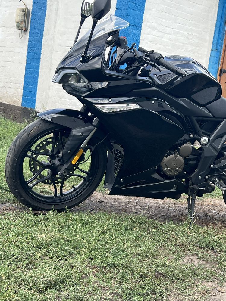 мотоцикл Voge 300 rr