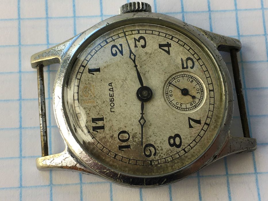 Часы механические Победа красная 12 СССР рабочие