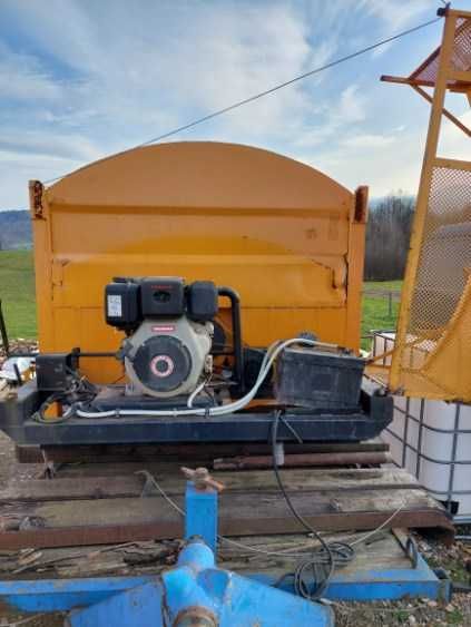 Skrapiarka asfaltu emulsji asfaltowej PROMAD 4000l