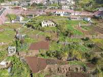 Moradia T2 com Terreno - Câmara de Lobos