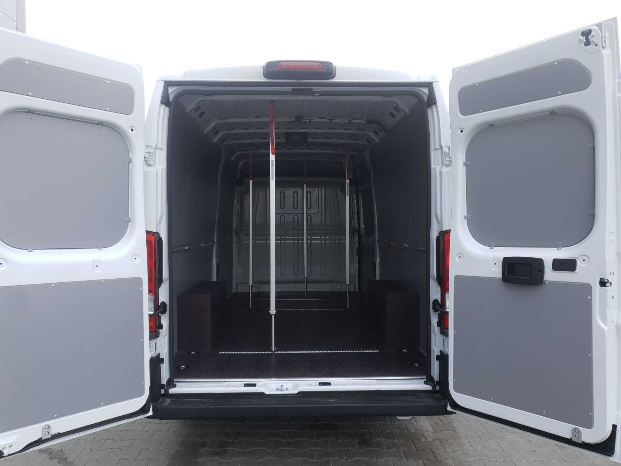 zabudowa busa paki Fiat Ducato Opel Movano L4H2 MONTAŻ