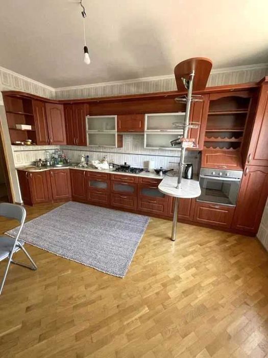 Продаж 7-кімнатного будинку, вул. Зарічна, 7, м. Березань
