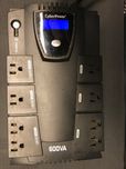 Zasilacz awaryjny UPS 600 VA deska, prąd 120V-USA
