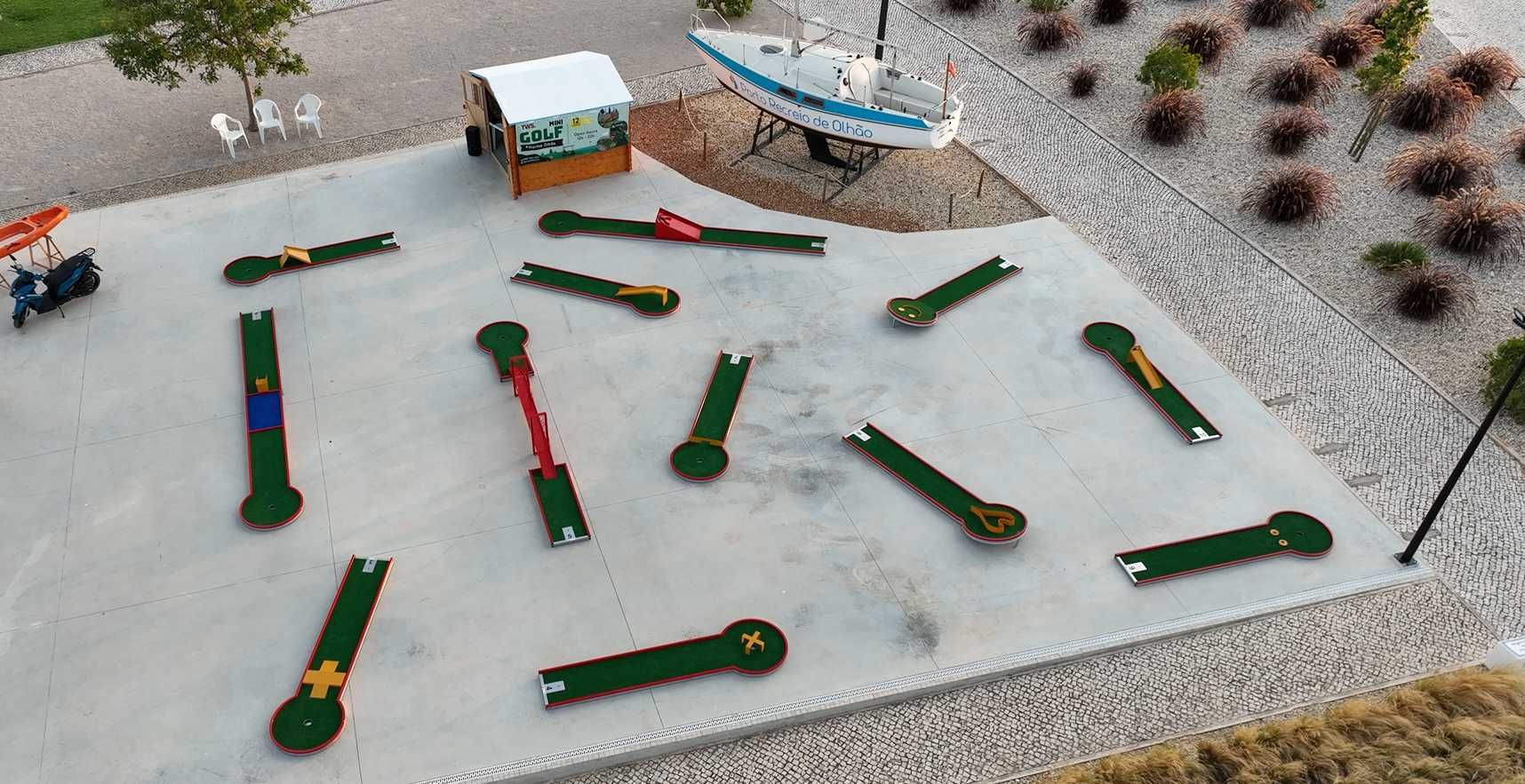 Mini golf de 12 com equipamento