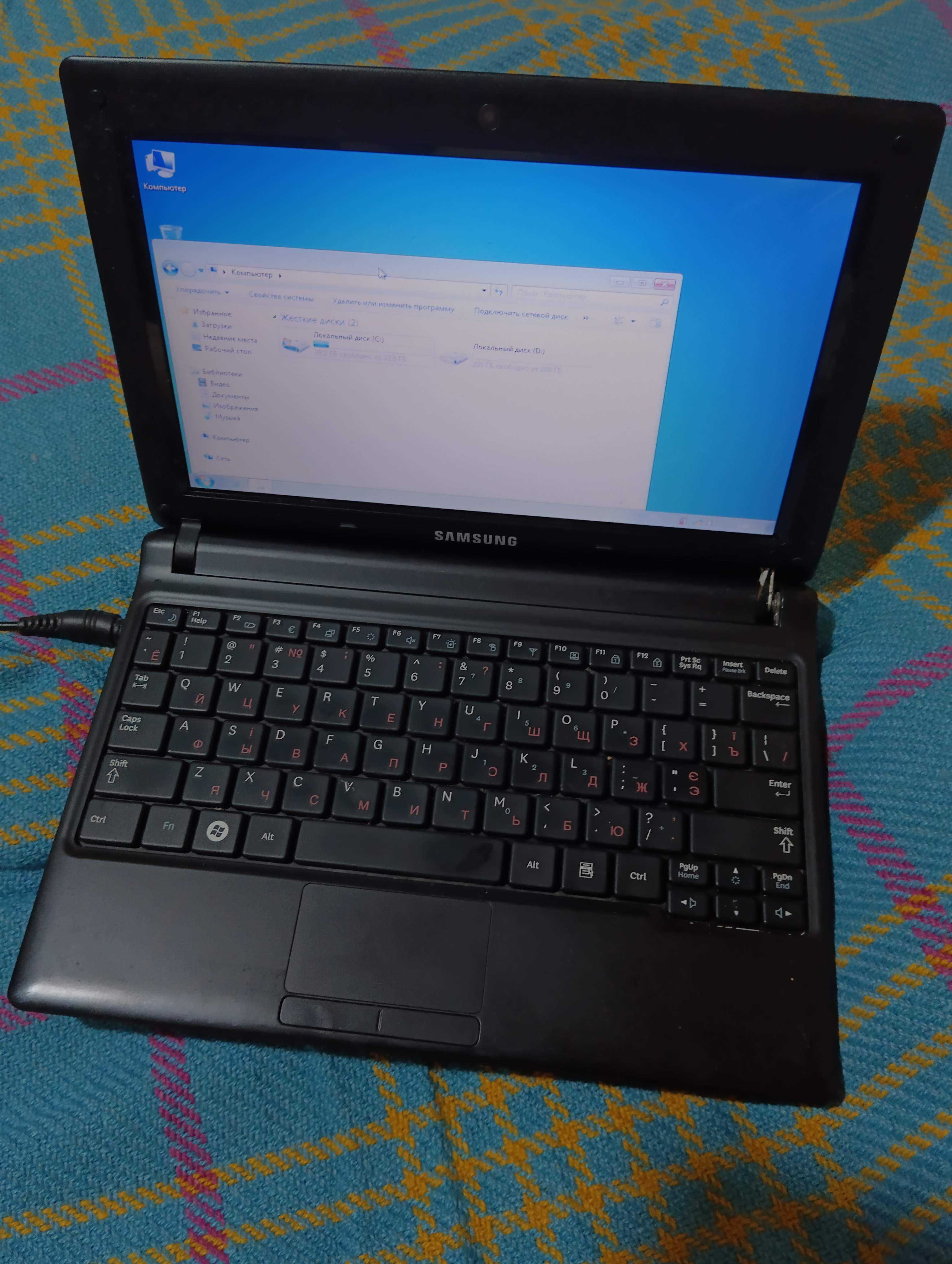 Ноутбук нетбук SAMSUNG NP-N102S-B01UK