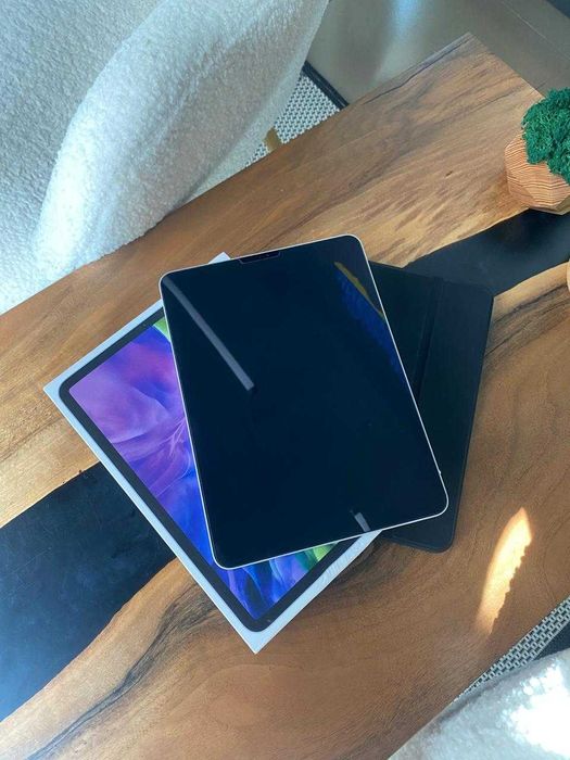 Планшет Apple iPad Pro 11 2020 Wi-Fi + LTE  256GB Silver (MXEX2,MXE52)
