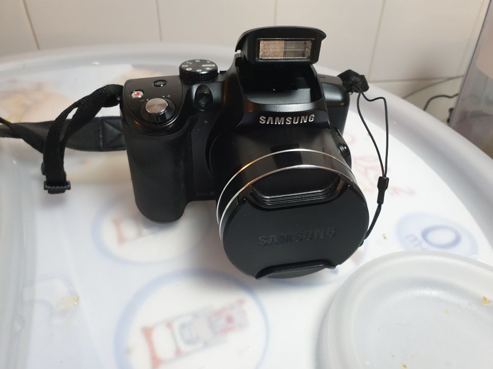 Samsung WB2100+Bolsa de armazenamento Tripé