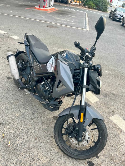 Vendo Mota NH-X 125 de 2023 com 11000km