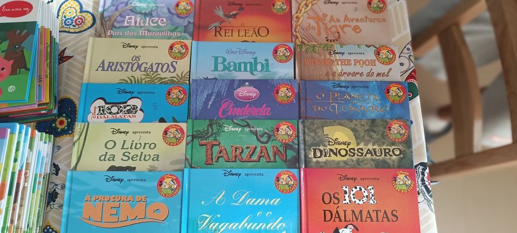 Conjunto de 16 Livros Disney Clube do Livro