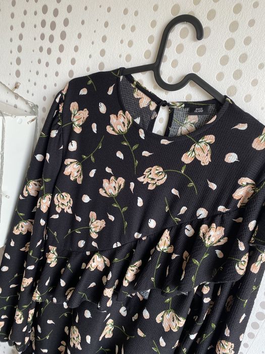 Sukienka zwiewna letnia River island, kwiaty falbanki roz. XL