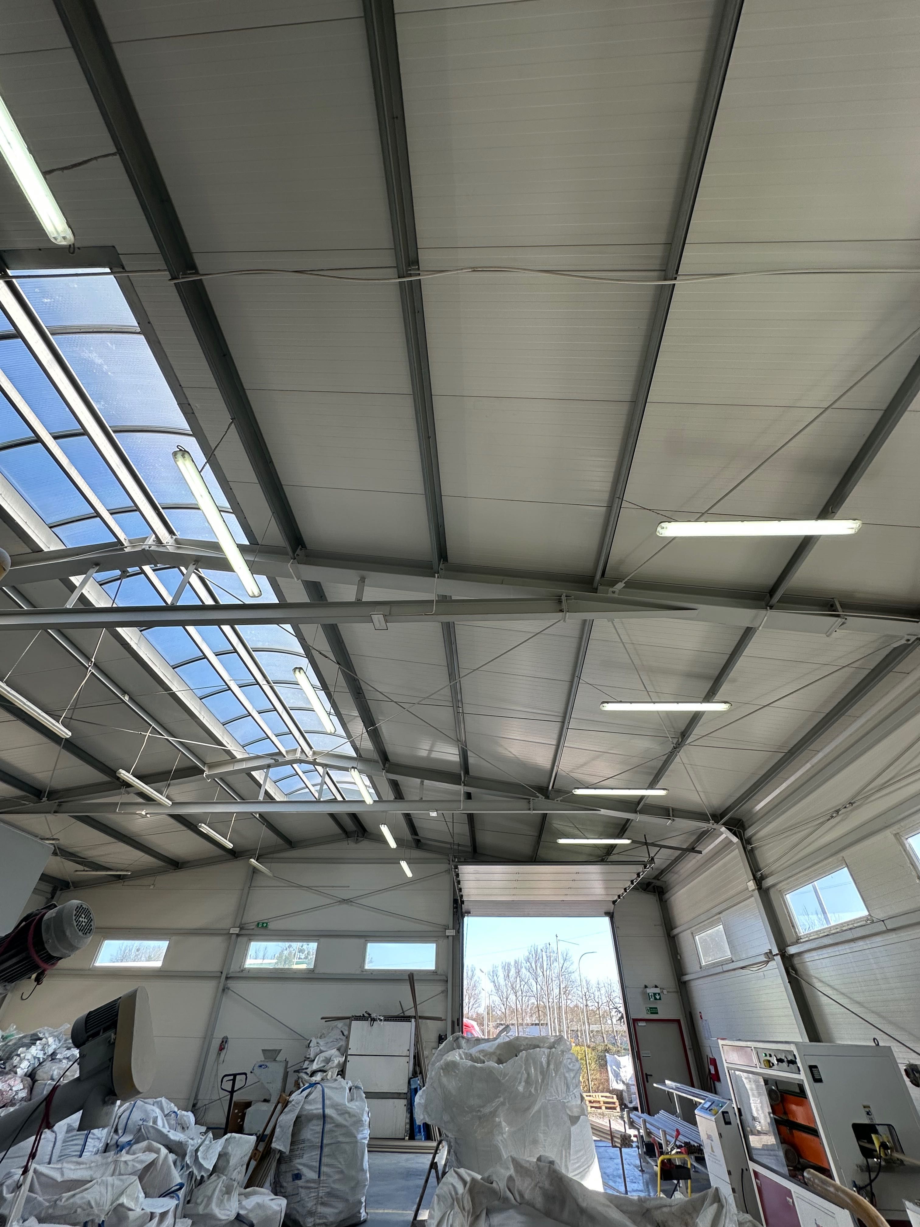 Wynajem Hala 320 m2+biura i inne 700m2 STREFA TSSE Wolne od 1.10.2025r