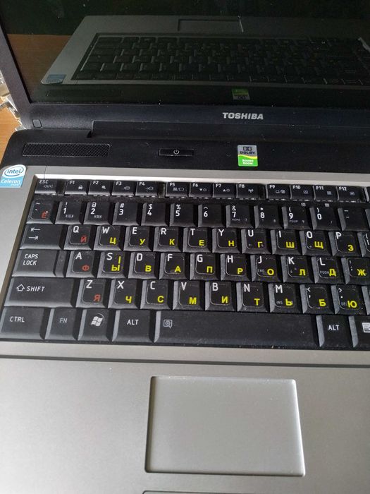 Ноутбук TOSHIBA Satellite