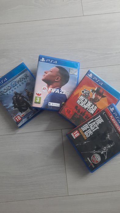 Gry na ps4. w bardzo dobrym stanie