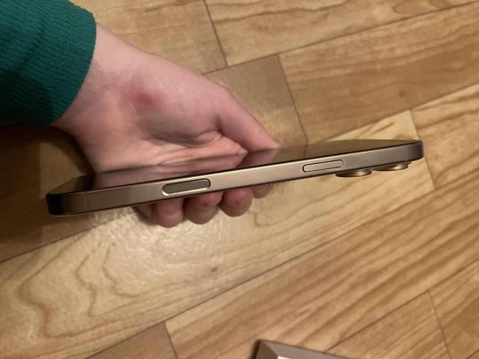 Apple iPhone 16 Pro Max 256GB (Desert Titanium)