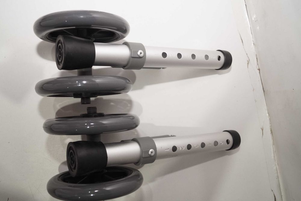 1561 Zestaw 4 zapasowych kółek do balkonika chodzika dla seniora