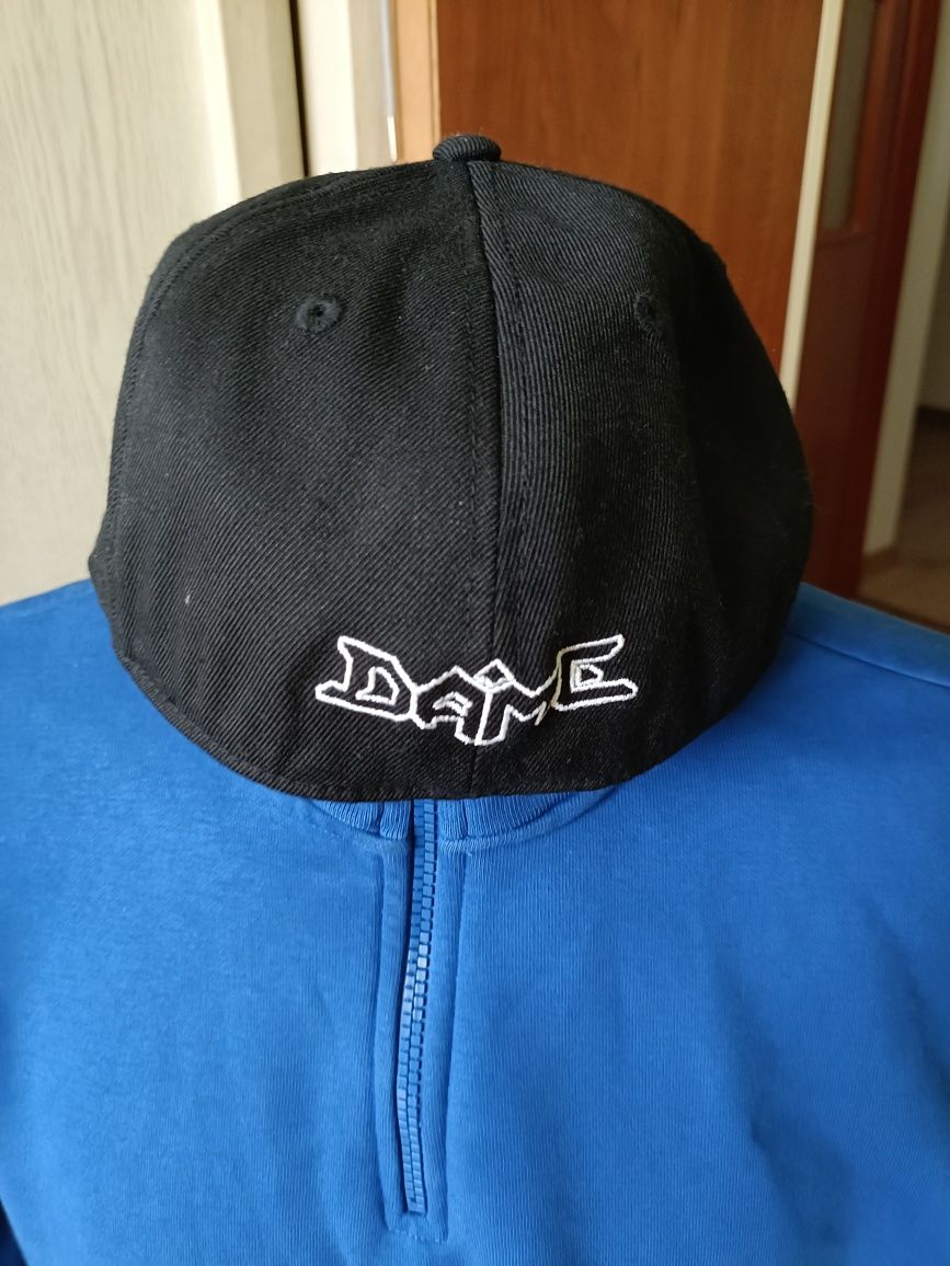 Czapka z daszkiem 210 fitted